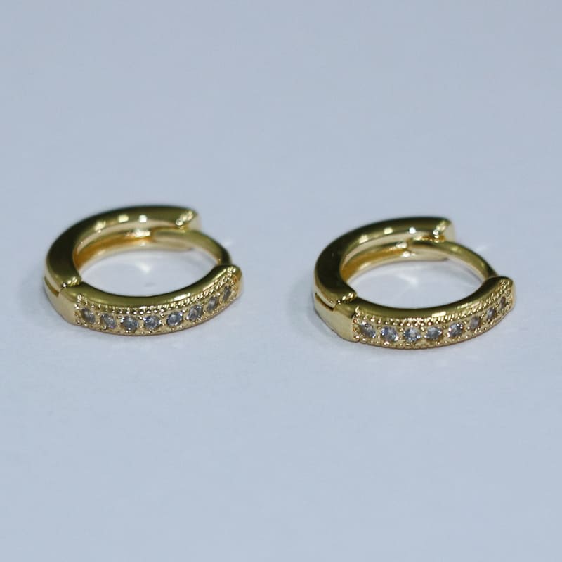 BRINCO ARGOLINHA CRAVEJADA 1 FILEIRA