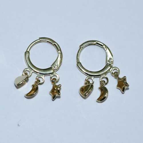 BRINCO ARGOLINHA C/ CORAÇÃO LUA E ESTRELA