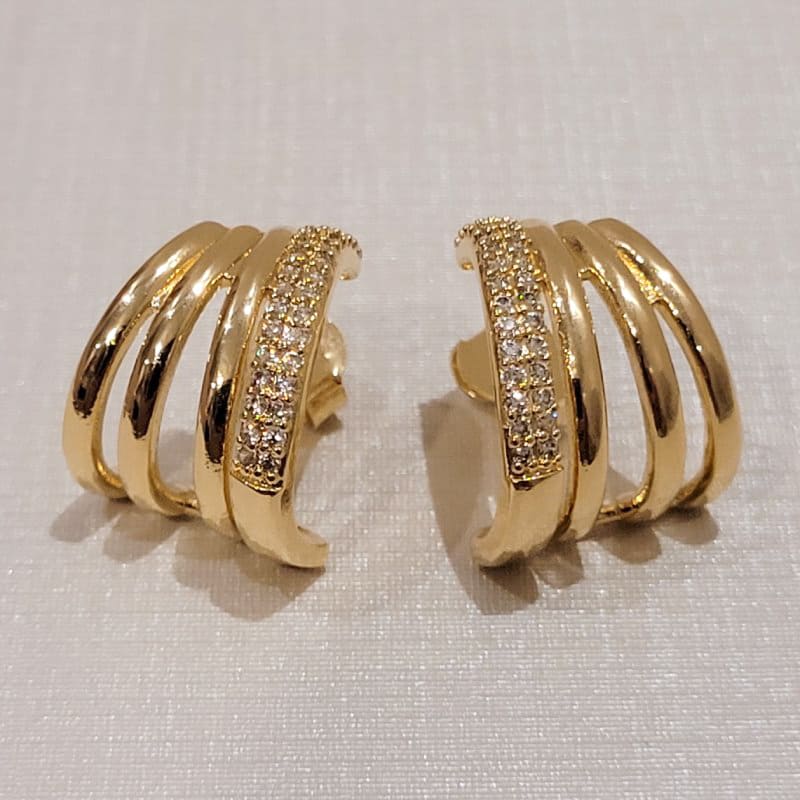 BRINCO EAR CUFF C/ 3 FILEIRAS LISAS + 2 EM ZIRCÔNIAS (15MM)